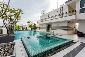 D Varee Montara Thonglor 25