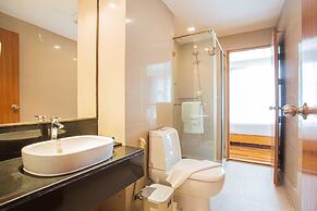 D Varee Montara Thonglor 25