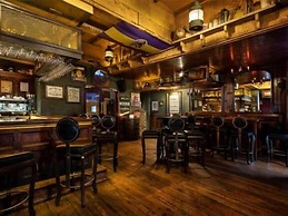Treacy's Hotel