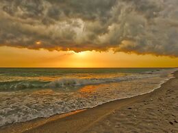 Casey Key Resorts - Beachfront