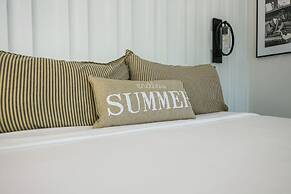 Casey Key Resorts - Beachfront