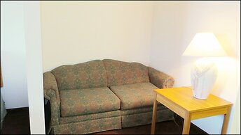 Peppermill Empress Inn