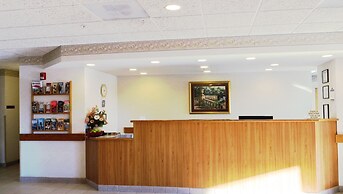 Peppermill Empress Inn