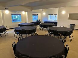 Peppermill Empress Inn