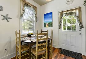 Carroll House Cottages