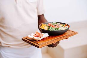 Dhow Inn Boutique Hotel