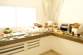 Dhow Inn Boutique Hotel