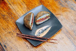 Dhow Inn Boutique Hotel