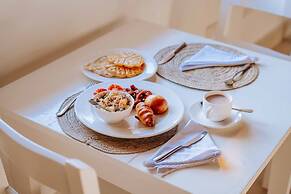 Dhow Inn Boutique Hotel