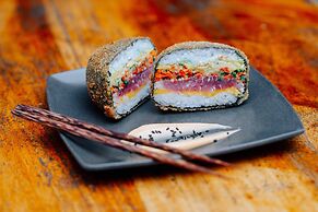 Dhow Inn Boutique Hotel