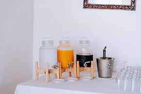 Dhow Inn Boutique Hotel