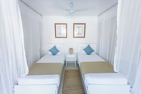 Dhow Inn Boutique Hotel