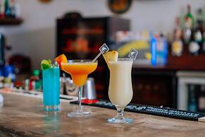 Dhow Inn Boutique Hotel