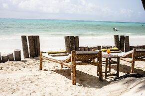 Dhow Inn Boutique Hotel