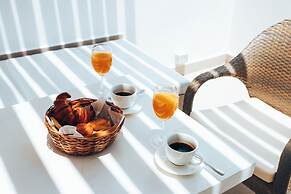 Dhow Inn Boutique Hotel