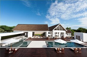 Emanya at Etosha Game Lodge