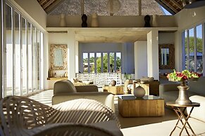 Emanya at Etosha Game Lodge