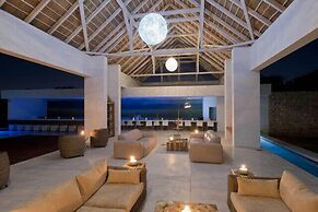 Emanya at Etosha Game Lodge