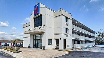 Motel 6 Maple Shade Township, NJ - Philadelphia - Mt Laurel