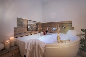 Apart Central – Premium Mountain & Garden