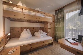 Apart Central – Premium Mountain & Garden