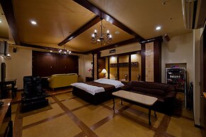 Hotel Fine Garden Toyonaka Itami Airport