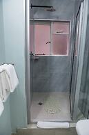 New Ambassador Hotel