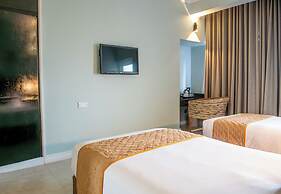 New Ambassador Hotel