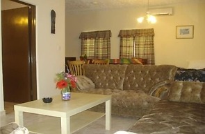 Holiday Beach Club Hotel