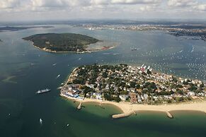 Sandbanks Hotel
