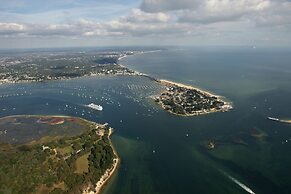 Sandbanks Hotel