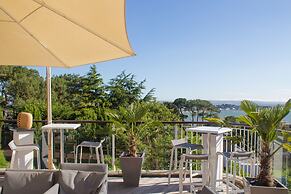 Harbour Heights Hotel