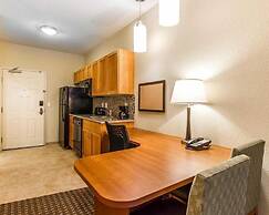 Hawthorn Extended Stay by Wyndham Minot
