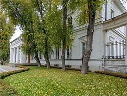 P&O Apartments Center