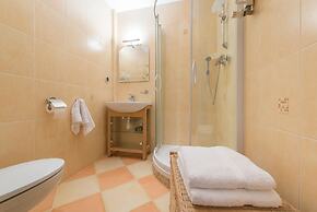 P&O Apartments Center