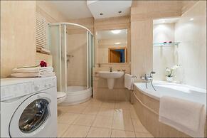 P&O Apartments Center