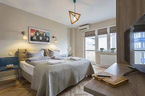 P&O Apartments Center