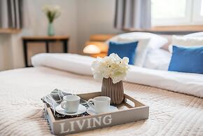 P&O Apartments Center