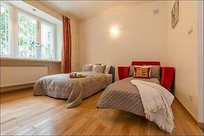 P&O Apartments Center