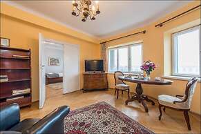 P&O Apartments Center