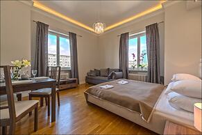 P&O Apartments Center