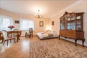 P&O Apartments Center