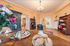 P&O Apartments Center