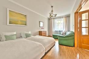 P&O Apartments Center