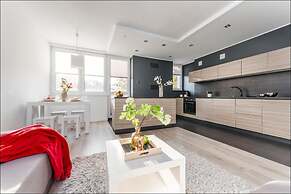 P&O Apartments Center