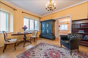 P&O Apartments Center