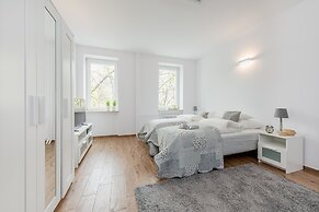 P&O Apartments Center