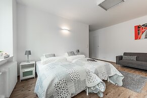 P&O Apartments Center