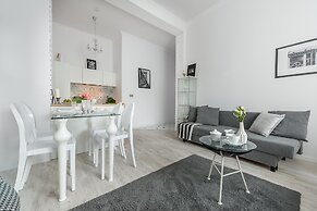 P&O Apartments Center