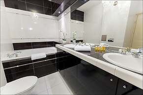 P&O Apartments Center